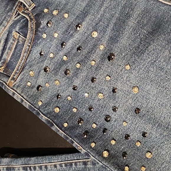 Jeweled Jeans - Picture 2 of 4